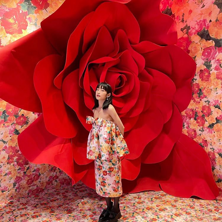 Џиновски розови